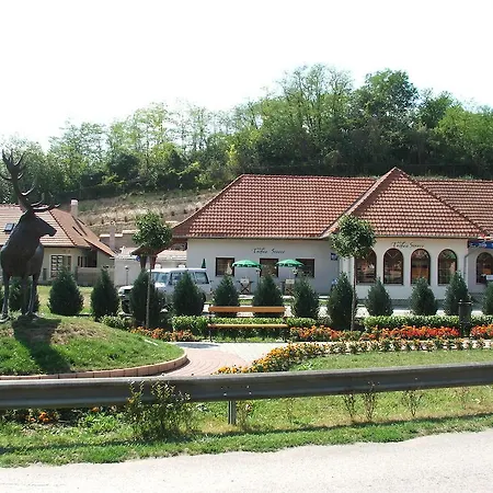Vendégház Trófea - étterem és 3*