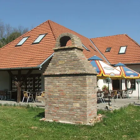 Vendégház Trófea - étterem és Szálka