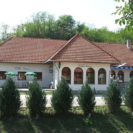 Vendégház Trófea - étterem és 3*