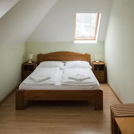 Vendégház Trófea - étterem és 3*